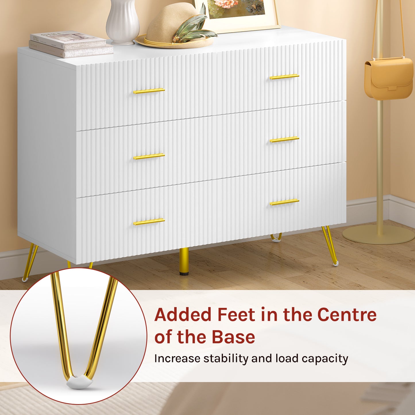 Cassettiera con sei cassetti e piedini dorati