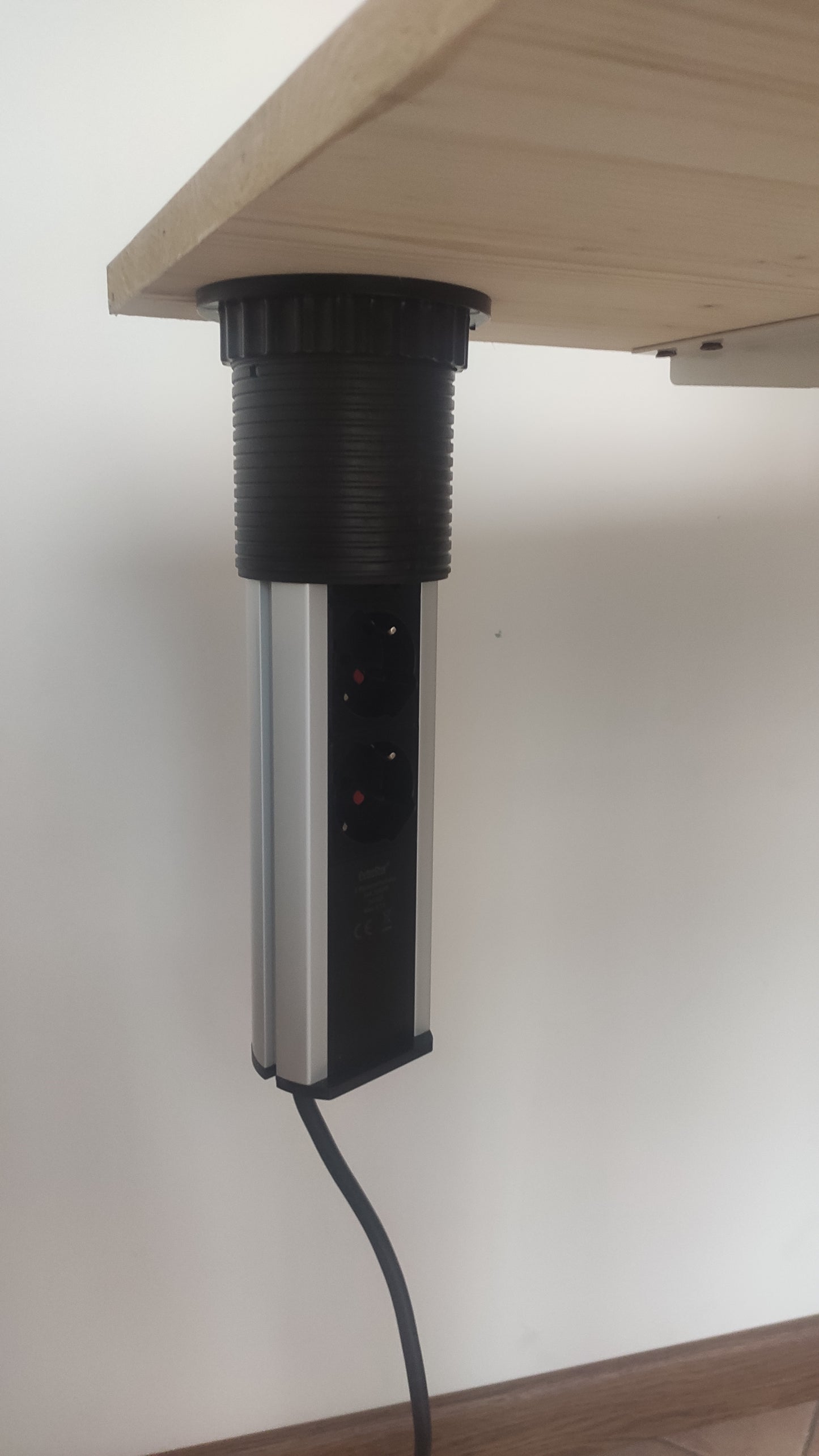 Multipresa da scrivania a scomparsa con 2 Usb, 3 Prese ITALIANE, multipresa torretta a scomparsa da tavolo, Colonnina multipresa con protezione, per cucina,piani di lavoro,ufficio